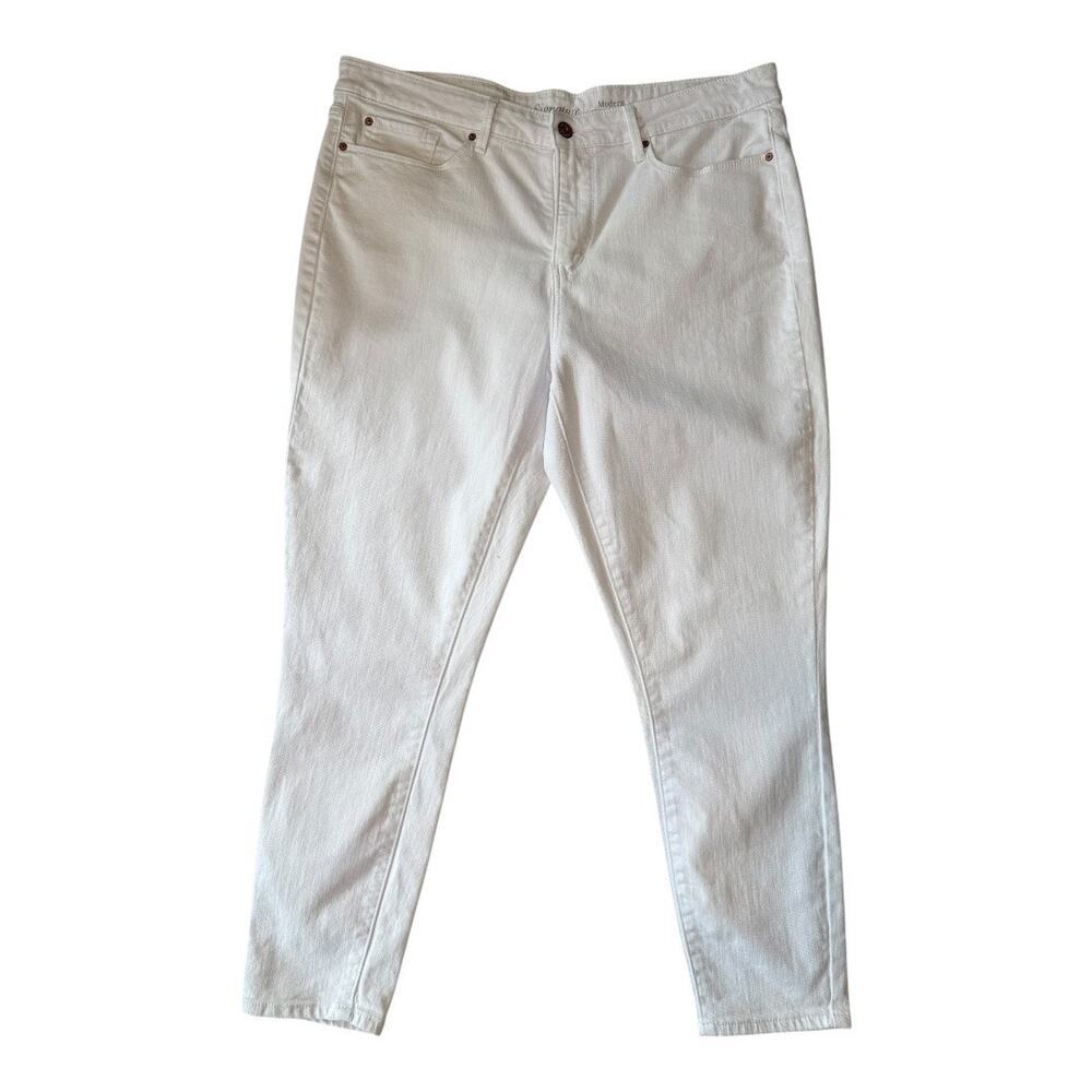 Levi Strauss Women's Modern Skinny Crop‎ Jeans White Size 16 (33) Stretch Denim